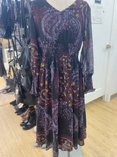 Load image into Gallery viewer, Melanie Lyne paisley print dress NWT 6
