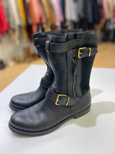 Load image into Gallery viewer, Burberry grantville boots 8
