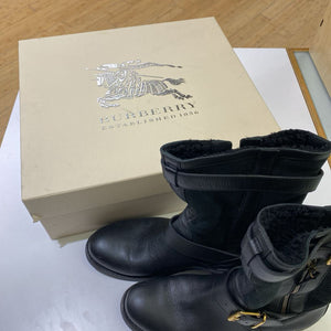 Burberry grantville boots 8