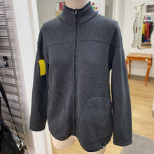 Load image into Gallery viewer, MEC Mountain Equipment Coop reversible sweater L
