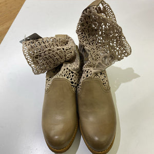 Bunker lace/leather boots NWT 10