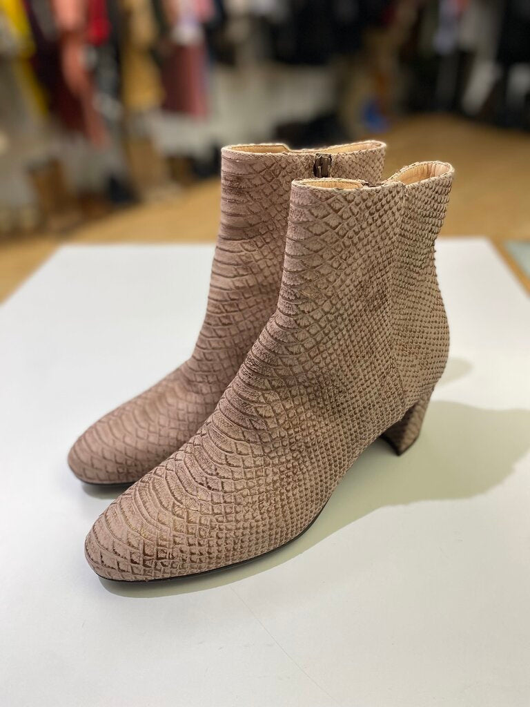 AGL snake print boots NWOT 41