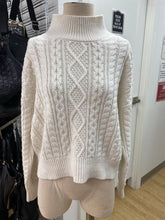 Load image into Gallery viewer, Banana Republic cotton/wool/blend sweater L
