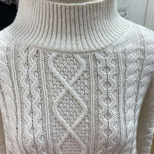 Load image into Gallery viewer, Banana Republic cotton/wool/blend sweater L
