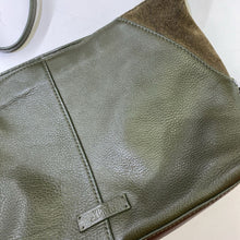 Load image into Gallery viewer, Vince Camuto leather/suede crossbody

