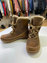 Load image into Gallery viewer, Sorel Tivoli ll waterproof boots NWOT 9

