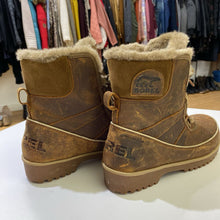 Load image into Gallery viewer, Sorel Tivoli ll waterproof boots NWOT 9
