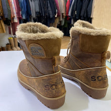 Load image into Gallery viewer, Sorel Tivoli ll waterproof boots NWOT 9
