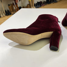 Load image into Gallery viewer, SJP BY SARAH JESSICA PARKER velvet booties 35
