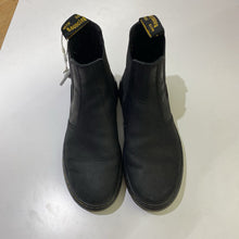 Load image into Gallery viewer, Dr. Martens boots 9
