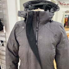 Load image into Gallery viewer, Nobis winter parka XS
