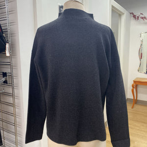 Max Studio herringbone sweater M