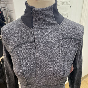 Lululemon top 2