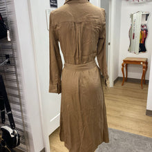 Load image into Gallery viewer, Banana Republic button up dress NWT S
