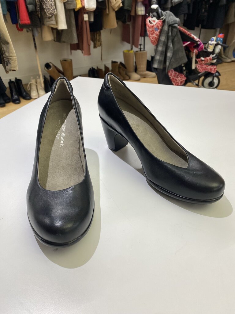 Naturalizer rubber heel shoes NWOT 8