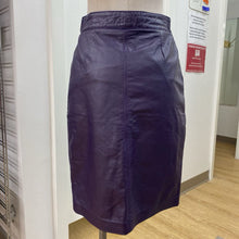 Load image into Gallery viewer, The Leather Ranch vintage leather skirt M
