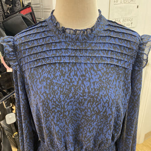 Dynamite Devyn dress NWT L