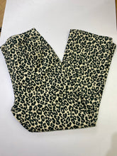 Load image into Gallery viewer, Zara The Cropped Bootcut jeans NWT 10
