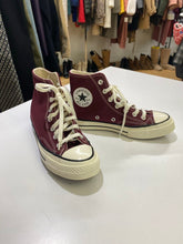 Load image into Gallery viewer, Converse hightops NWOT 6.5
