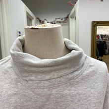 Load image into Gallery viewer, Lululemon two tone sweater 6
