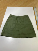 Load image into Gallery viewer, Banana Republic mini skirt 2
