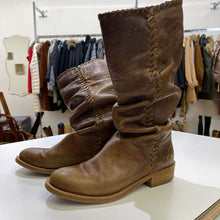 Load image into Gallery viewer, Bronx vintage slouchy boots 37
