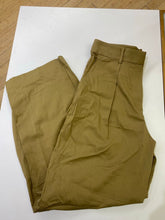 Load image into Gallery viewer, Lululemon pants 10
