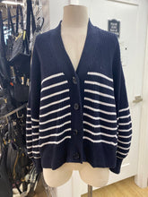 Load image into Gallery viewer, French Connection chunky sweater L
