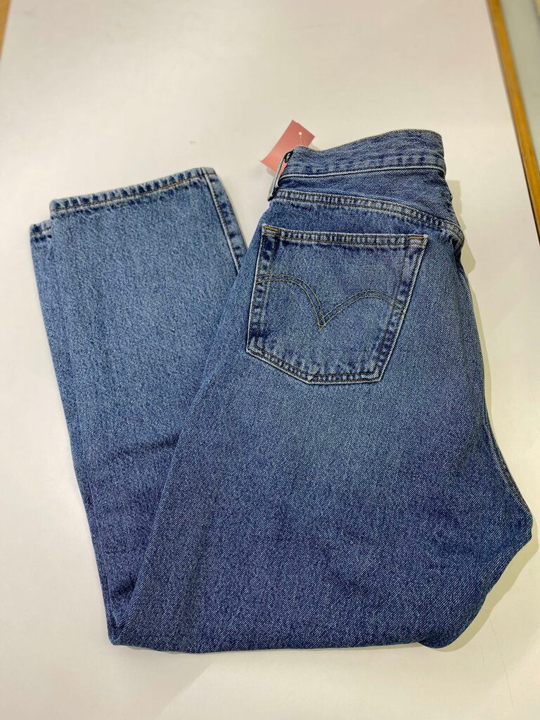 Levis 501 jeans 32 (fits smaller)