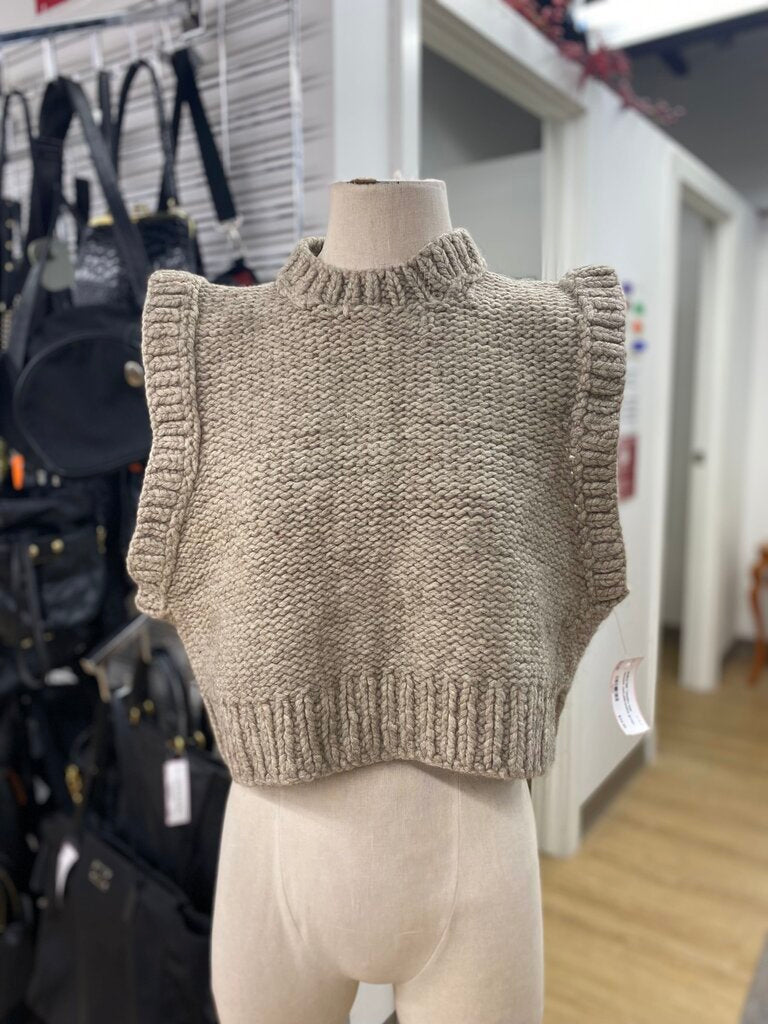 Chunky knit sweater vest S/M