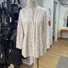 Load image into Gallery viewer, Eileen Fisher silk soft blazer M
