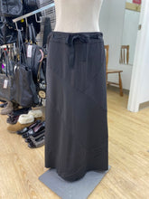 Load image into Gallery viewer, Solola pinstripe skirt 38
