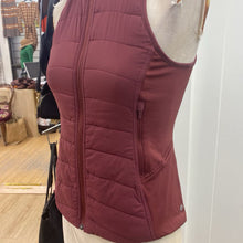Load image into Gallery viewer, Lululemon quilted vest 2
