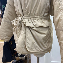 Load image into Gallery viewer, Lululemon zip out sleeves quilted coat M

