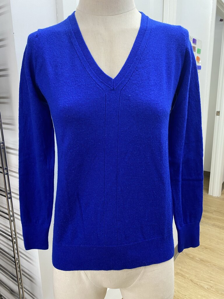 Banana Republic merino wool sweater M