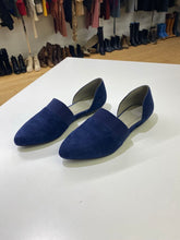 Load image into Gallery viewer, Eileen Fisher suede flats 7
