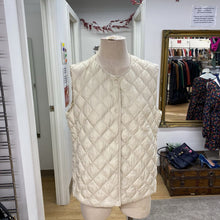 Load image into Gallery viewer, Uniqlo thin puffy vest L
