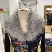 Load image into Gallery viewer, Papillion long sweater XS

