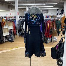 Load image into Gallery viewer, Papillion long sweater XS
