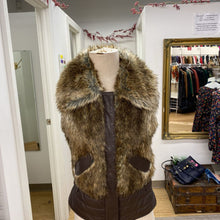 Load image into Gallery viewer, Vero Moda Faux Fur &amp; Leather vest XS

