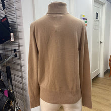 Load image into Gallery viewer, Equipment cashmere sweater M
