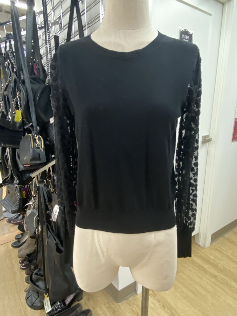 icone lace sleeve top M