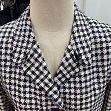 Load image into Gallery viewer, AQUASCUTUM vintage Blazer 14
