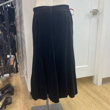 Load image into Gallery viewer, AQUASCUTUM vintage velour skirt L
