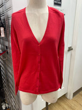 Load image into Gallery viewer, Lord &amp; Taylor cashmere sweater L
