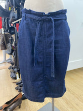 Load image into Gallery viewer, Banana Republic denim skirt 14

