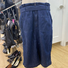 Load image into Gallery viewer, Banana Republic denim skirt 14
