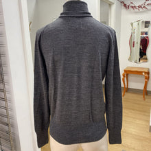 Load image into Gallery viewer, Hudson North merino wool sweater S
