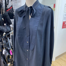 Load image into Gallery viewer, Banana Republic silk top L
