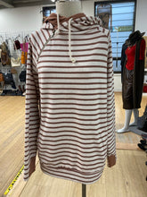 Load image into Gallery viewer, Ampersand Avenue striped popover L
